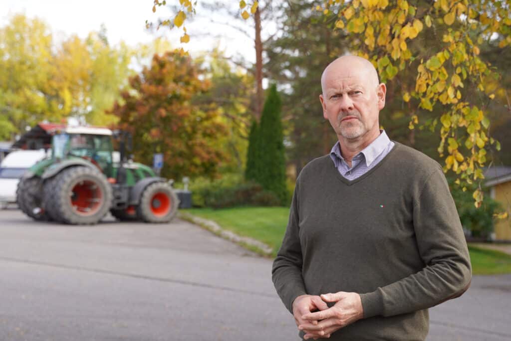 Varsinais-Suomen kyläasiamies Tauno Linkoranta.